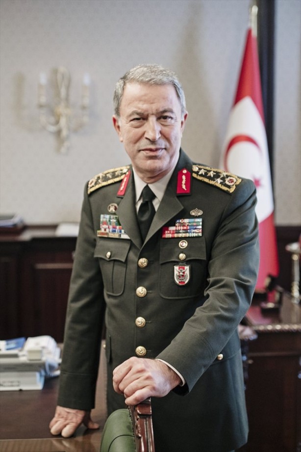 Foto - Hulusi Akar'ı hiç böyle görmediniz