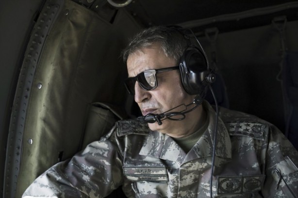 Foto - Hulusi Akar'ı hiç böyle görmediniz