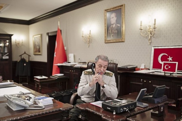 Foto - Hulusi Akar'ı hiç böyle görmediniz