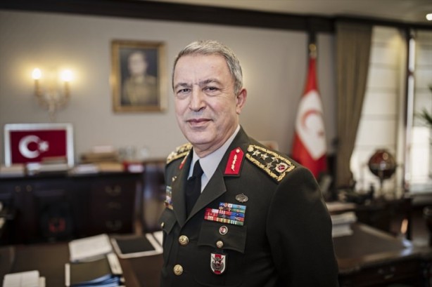 Foto - Hulusi Akar'ı hiç böyle görmediniz