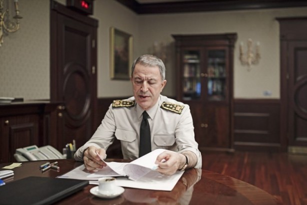 Foto - Hulusi Akar'ı hiç böyle görmediniz