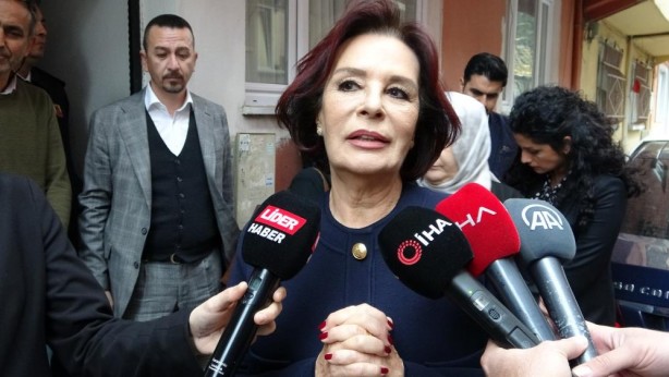 Foto - Hülya Koçyiğit gönülleri fethetti! Vatan hainleri kuduracak