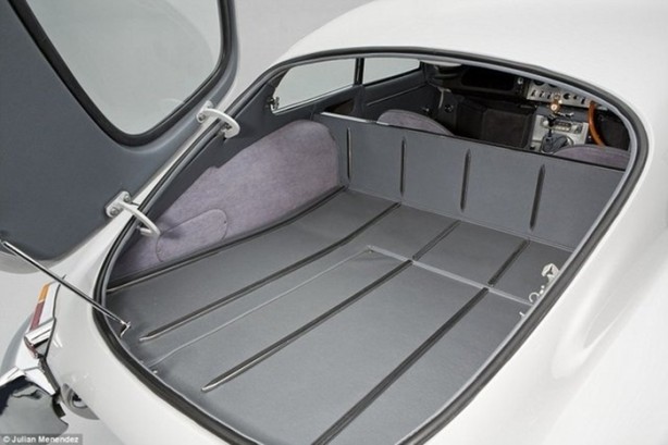 Foto - Hurda araç Jaguar'a dönüştü!