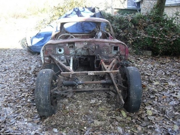 Foto - Hurda araç Jaguar'a dönüştü!