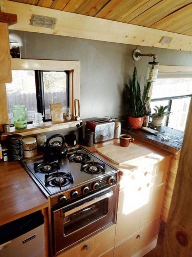 Foto - Hurda servisi karavana dönüştürdü!