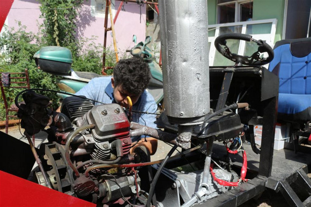 Foto - Hurdacıdan topladığı parçalarla traktör yaptı