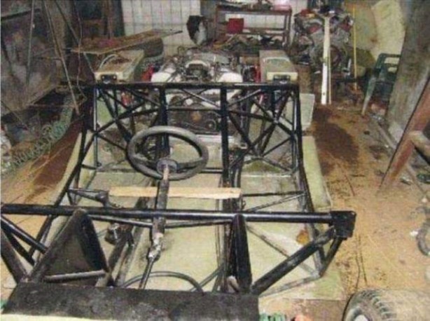 Foto - Hurdalık demirleri lüks arabaya dönüştürdü!