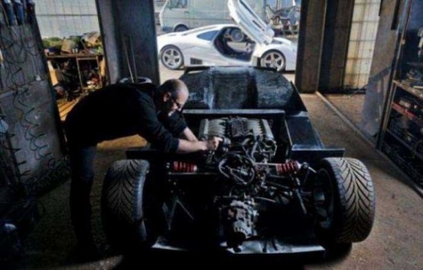 Foto - Hurdalık demirleri lüks arabaya dönüştürdü!