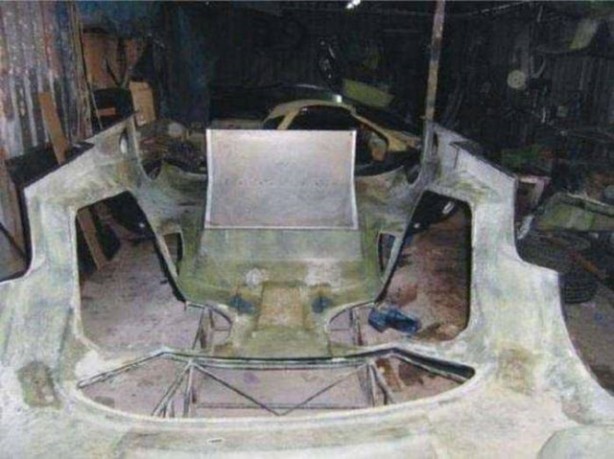 Foto - Hurdalık demirleri lüks arabaya dönüştürdü!