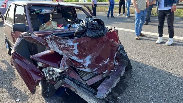 Foto - Hurdaya dönen araçtan sağ kurtuldu!