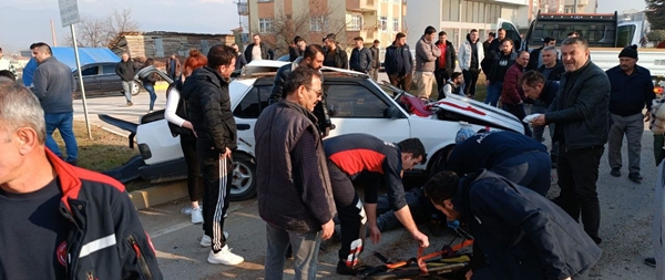 Foto - Hurdaya dönen otomobilden yaralı olarak kurtuldu