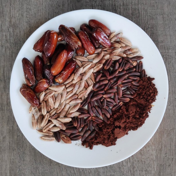 Foto - Hurma çekirdeklerini çöpe atan bin pişman!