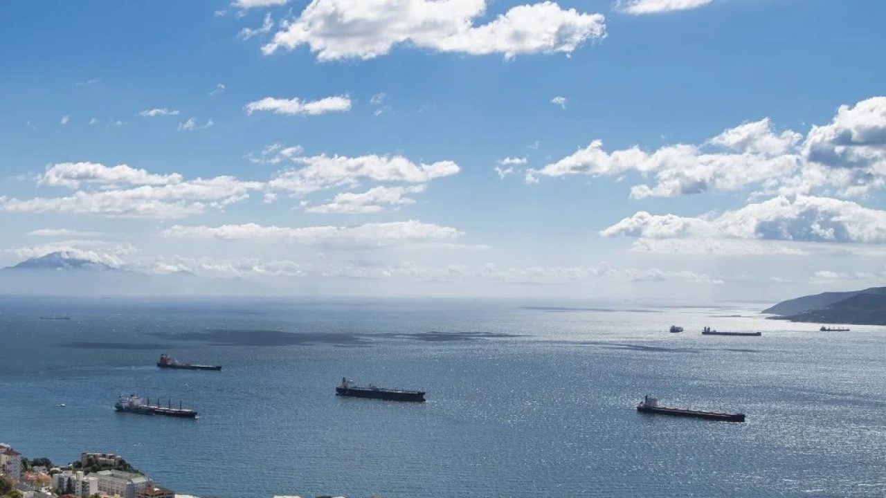 Foto - Hürmüz Boğazı alev alev! Petrol tankerinde patlama