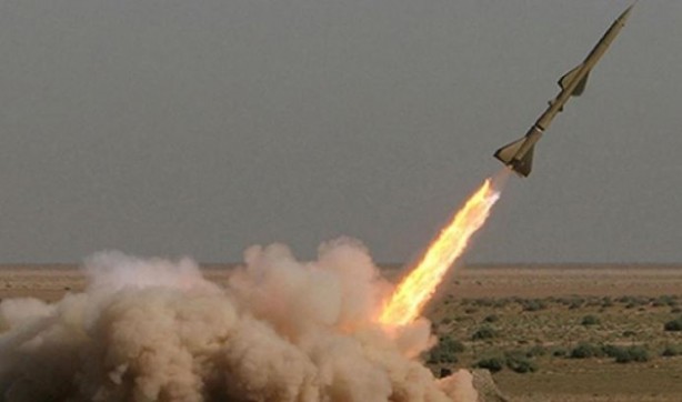 Husiler, ABD bayraklı gemilere balistik füze fırlattı