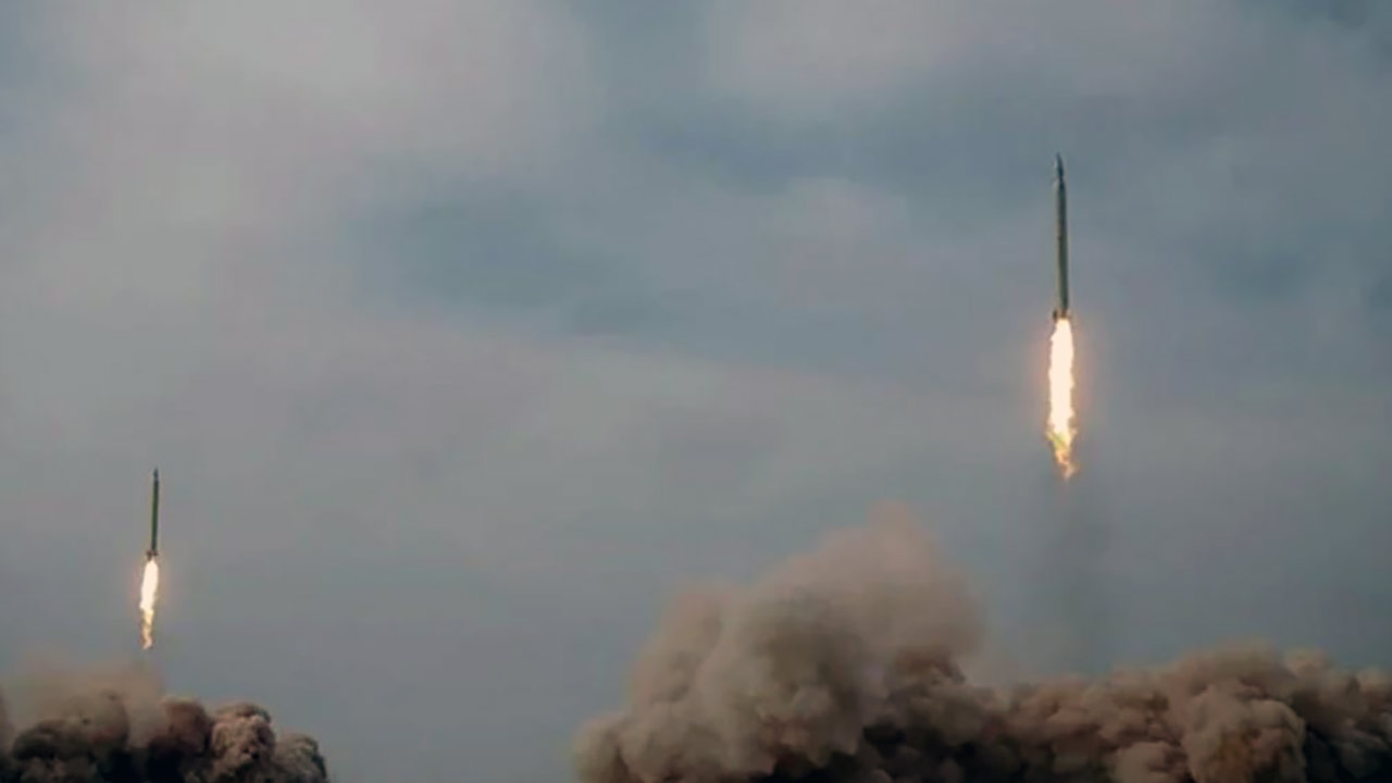 Foto - Husiler katil İsrail'in başkentine saldırdı