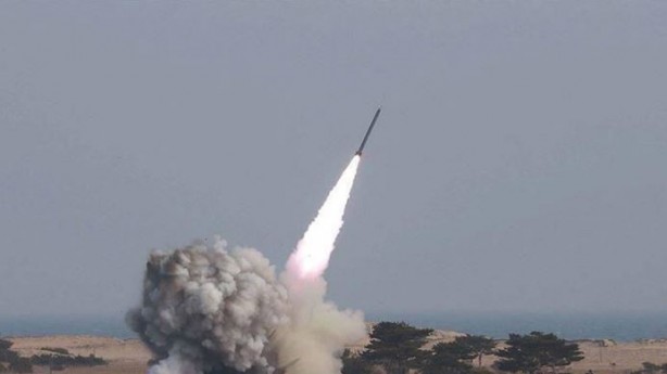 Foto - Husiler seyir füzesiyle bir gemi daha vurdu