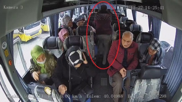 Husumetlisine kurşun yağdırdı! Yetmedi acımasızca böyle darbetti!