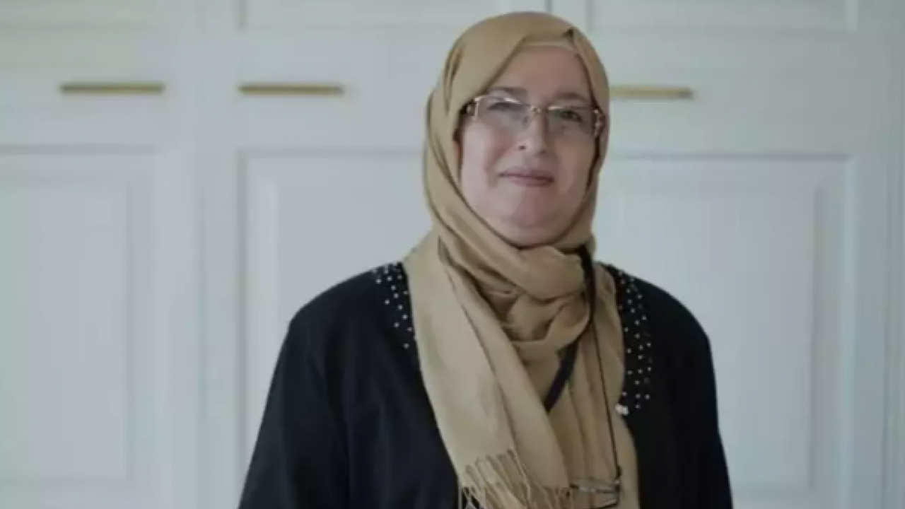 Foto - Hutbeden rahatsız oldu: Başörtüsünü çıkarma kararı aldı