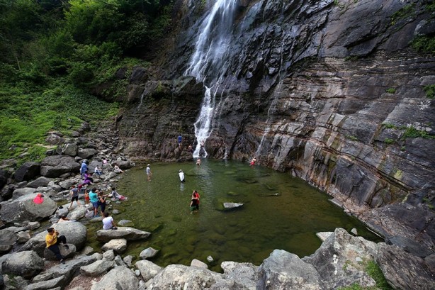 Foto - Huzur arayanların adresi: Mençuna Şelalesi
