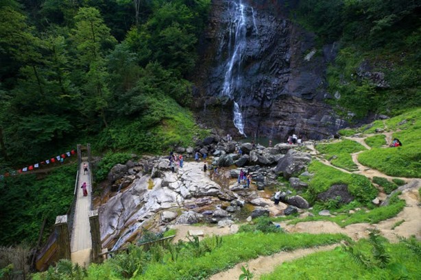 Foto - Huzur arayanların adresi: Mençuna Şelalesi
