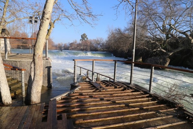 Foto - Huzurun adresi: Manavgat Şelalesi