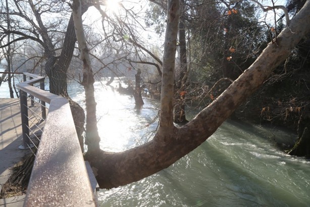 Foto - Huzurun adresi: Manavgat Şelalesi