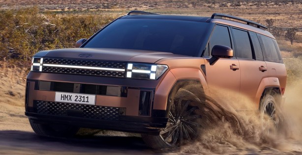 Foto - Hyundai 24 yıl önce tanıtılan yeni SANTA FE’yi satışa sundu! Dört çeker otomobil segment lideri olmaya geldi! 7 kişilik dev!