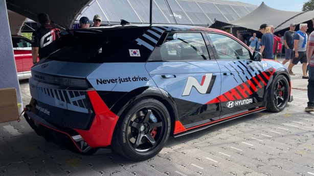 Foto - Hyundai öyle bir araç tanıttı ki bildiğiniz yarış otomobillerini unutun! 2 tonluk eser tam 650 beygir gücünde! Peki özellikleri neler?