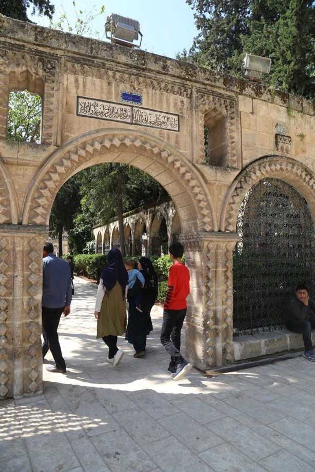 Foto - Hz. İbrahim burada doğdu: Mevlid-İ Halil (Dergâh) Camii