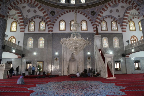Foto - Hz. İbrahim burada doğdu: Mevlid-İ Halil (Dergâh) Camii