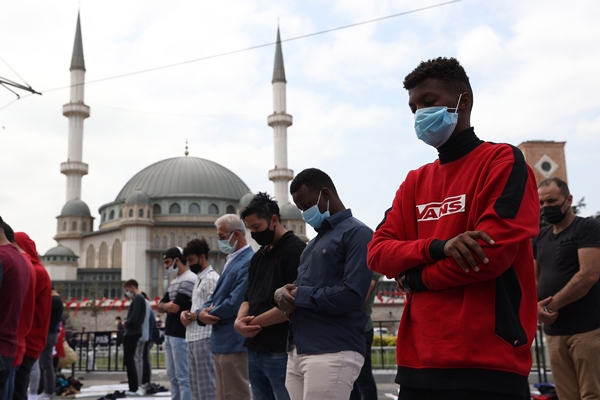 Foto - İbadete açılan Taksim Camii'nden tarihi görüntüler