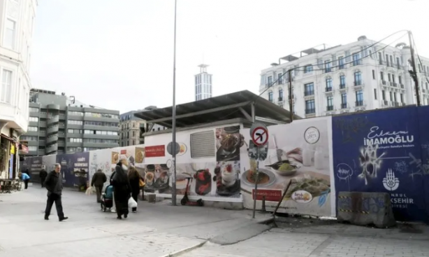 Foto - İBB bu kez Fena Çuvalladı! 13 ay önce yıktı bir çivi çakmadı. Esnaf kan ağlıyor