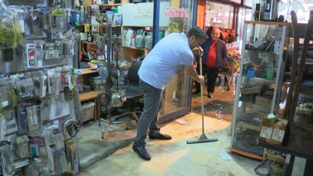 Foto - İBB öve öve bitiremiyordu...15 Temmuz Demokrasi Otogarı'nı ilk yağmurda su bastı