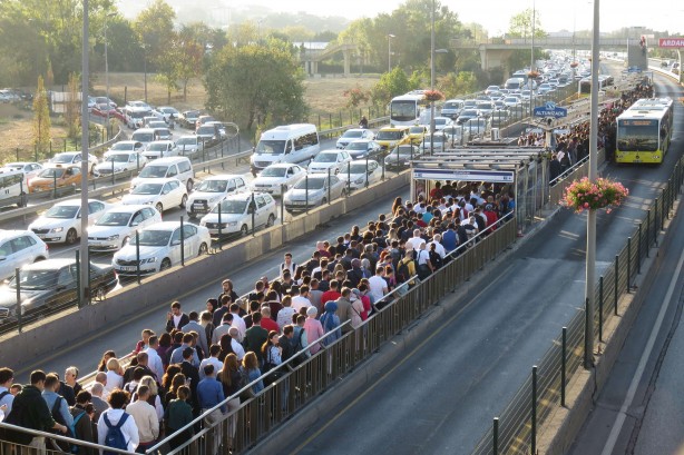 Foto - İBB REZALETİ! Nedir bu İstanbulluların 5 yıllık toplu ulaşım çilesi! 50 günde 185 bin şikayet! AK Parti tarafından başlatılan projeler bile sonlandırıldı!