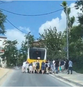 Foto - İBB Sözcüsü Murat Ongun yine çarpıttı Bizi dünyaya rezil ettiler! İşte inkar ettiği karikatür