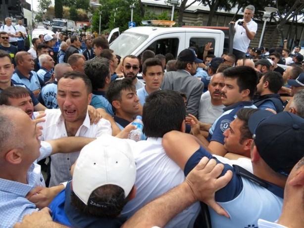 Foto - İBB ve Üsküdar zabıtası arasında gerginlik! Üsküdar Belediyesi: Biber gazıyla saldırdılar