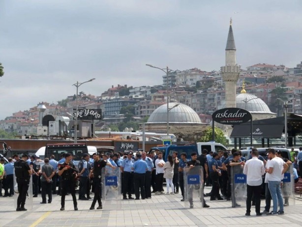 İBB ve Üsküdar zabıtası arasında gerginlik! Üsküdar Belediyesi: Biber gazıyla saldırdılar