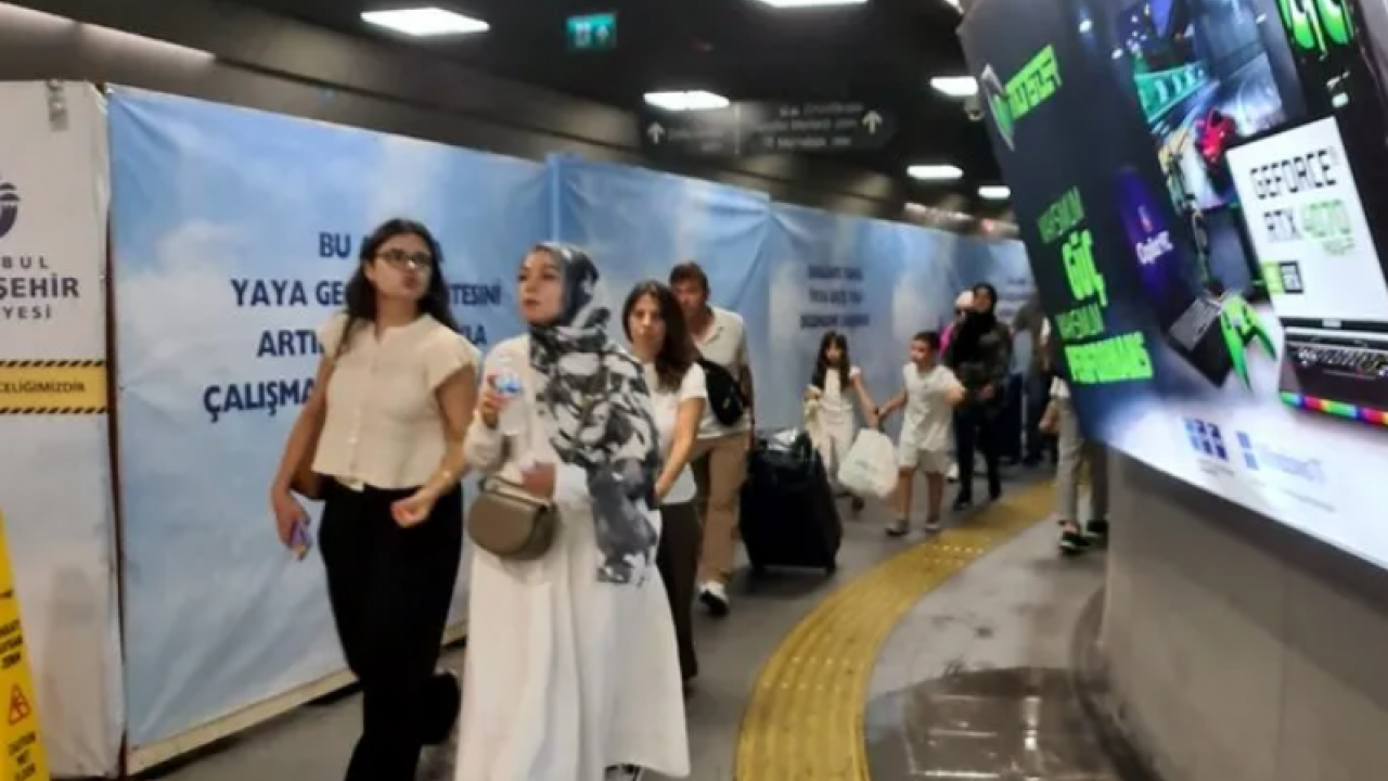 Foto - İBB yürüyen bantları söktü: İstanbullular isyan etti! 