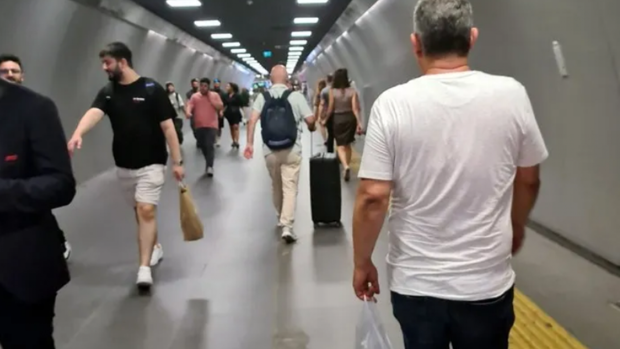 Foto - İBB yürüyen bantları söktü: İstanbullular isyan etti! 