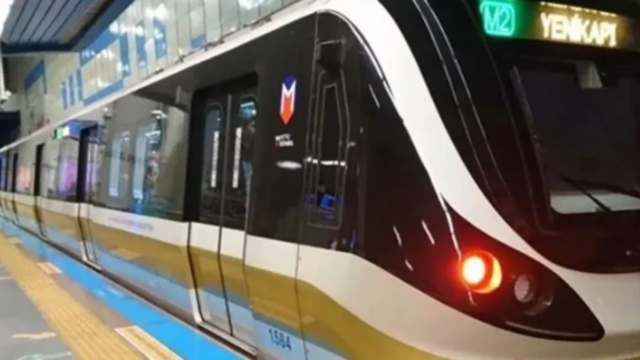 İBB yürüyen bantları söktü: İstanbullular isyan etti! 