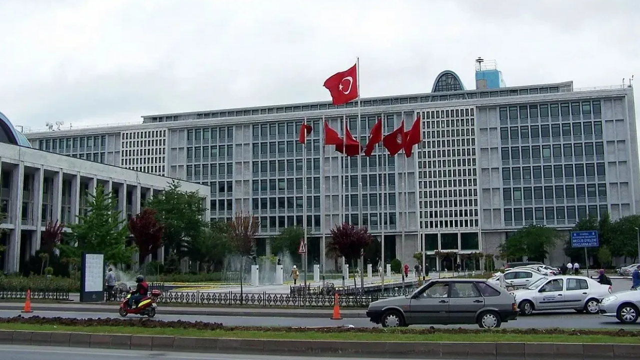 Foto - İBB’deki ihale yolsuzluğunu anlattı! Sistemde kalmak istiyorsanız bedel ödeyeceksiniz