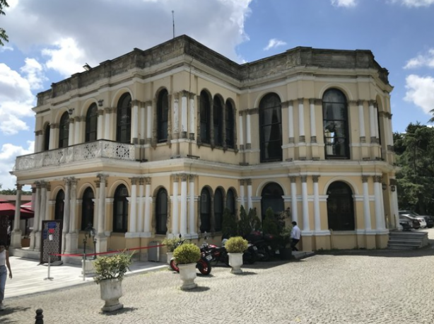 Foto - İBB'nin ilgisizliği yüzünden Yıldız Korusu can çekişiyor! Elektrik yok mermerler kırık