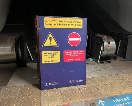 Foto - İBB'nin skandal yöntemi vatandaşı isyan ettirdi! Arızalı merdiveni duvarla ördüler