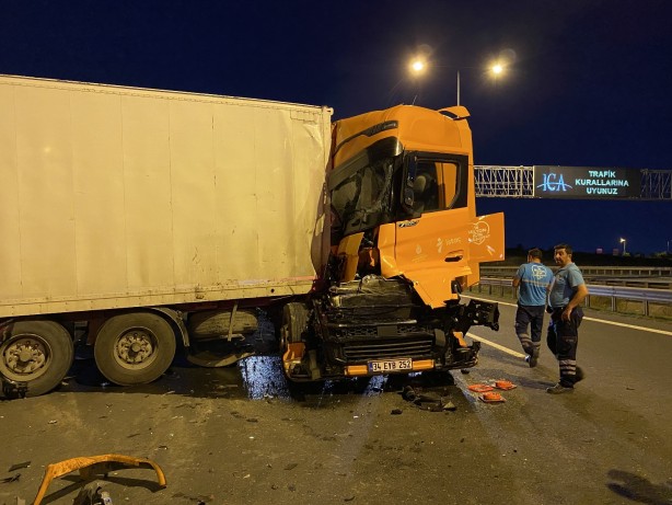 Foto - İBB'ye ait İSTAÇ tırı dehşet saçtı! 2 yaralı