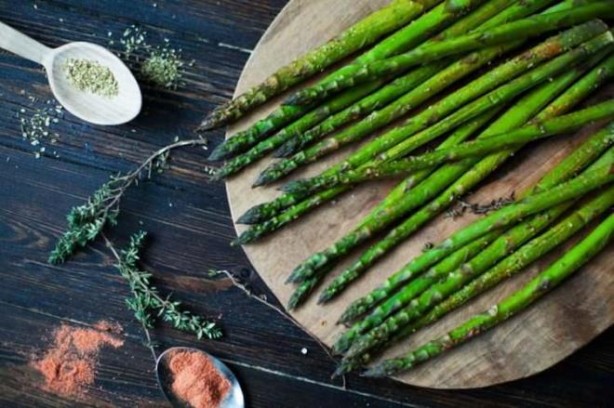 Foto - İbn-i Sina'nın tavsiye ettiği vücudu dipçik gibi yapan besinler! Öyle bir şey ki, her an vücudu baştan aşağı temizliyor