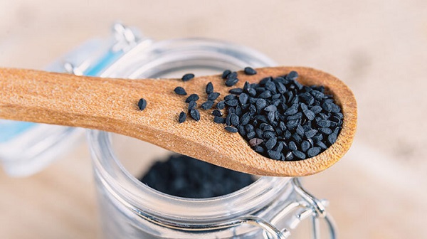 Foto - İbni Sina’nın El Kanun fi't-Tıb kitabında yer alıyor! Çörek otunun bu faydasını ilk kez duyacaksınız