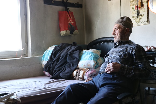 Foto - İbrahim Amca’ya kimse inanmıyor! Terk edilmiş köyün tek temsilcisi