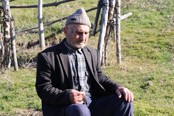 Foto - İbrahim Amca’ya kimse inanmıyor! Terk edilmiş köyün tek temsilcisi