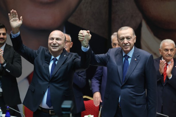 Foto - İbrahim Özdemir AK Parti'ye katıldı! Rozetini Cumhurbaşkanı Erdoğan taktı