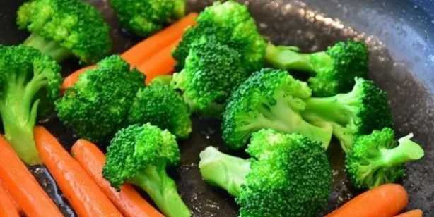 Foto - İbrahim Saraçoğlu besini açıkladı: Zamana kilit vuruyor, bunu yiyen 90 yaşını görür! İşte doğal uyku ilacı